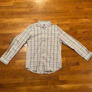 Vineyard Vines button down (great condition)